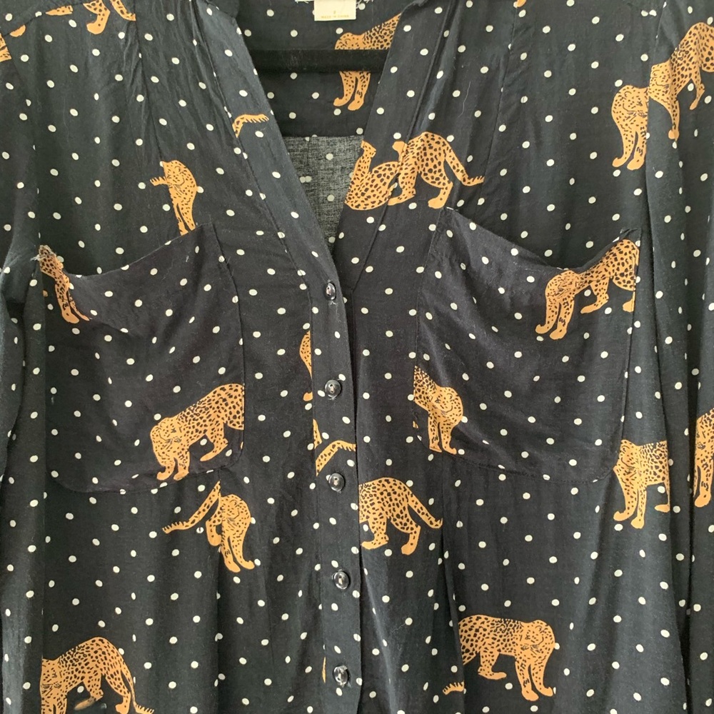 Anthropologie leopard button front rayon blouse M - Picture 8 of 8